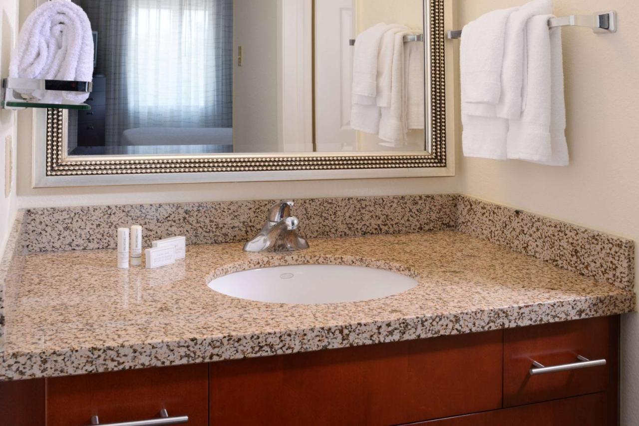 Sonesta Es Suites Dallas Medical Market Center Екстериор снимка